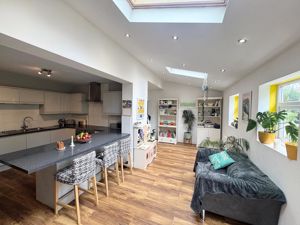 Photo 16- click for photo gallery